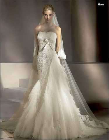 Brautkleid mit Spitze und Stickereien Gr.34 bis Gr.58 von modekarusell